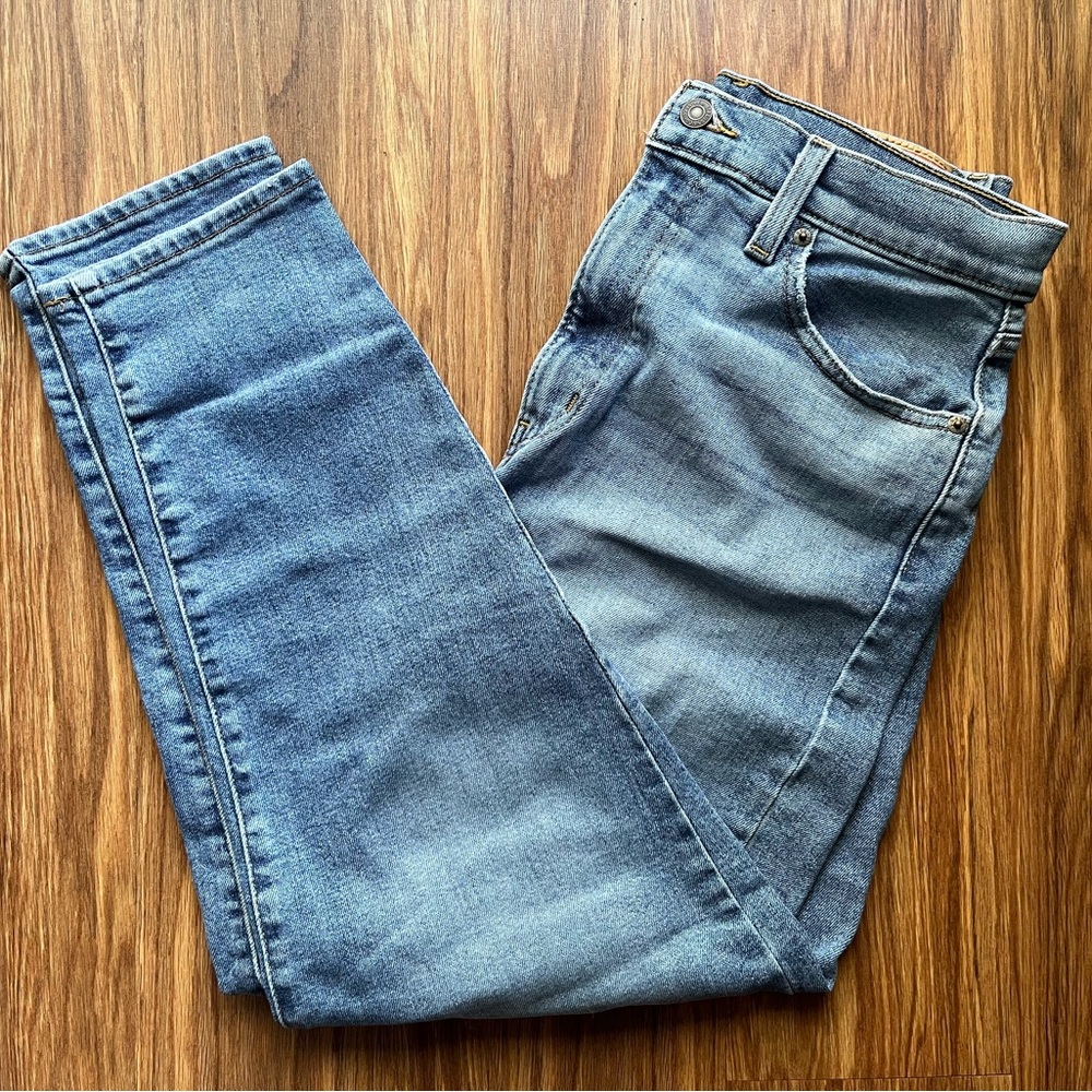 Levi’s mom jeans relaxed straight blue denim size 30